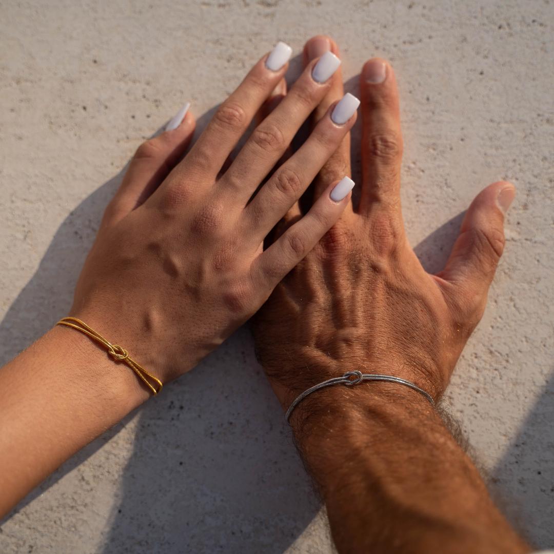 Paar von 2 Liebesknoten-Armbändern - Geschenkbox mit Versprechenszertifikat