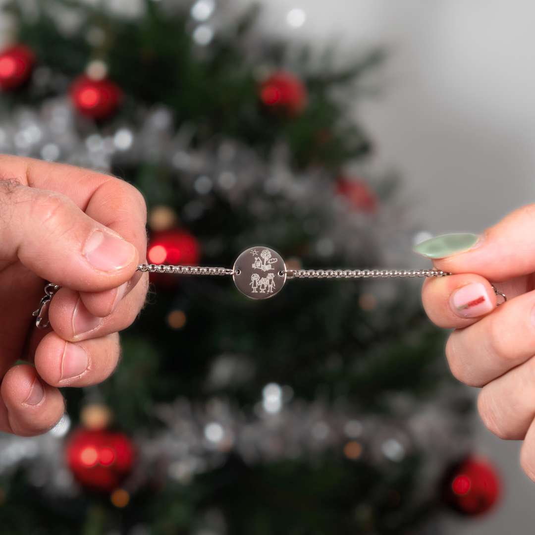 Bracciale con Disegno Inciso con Medaglia Tonda