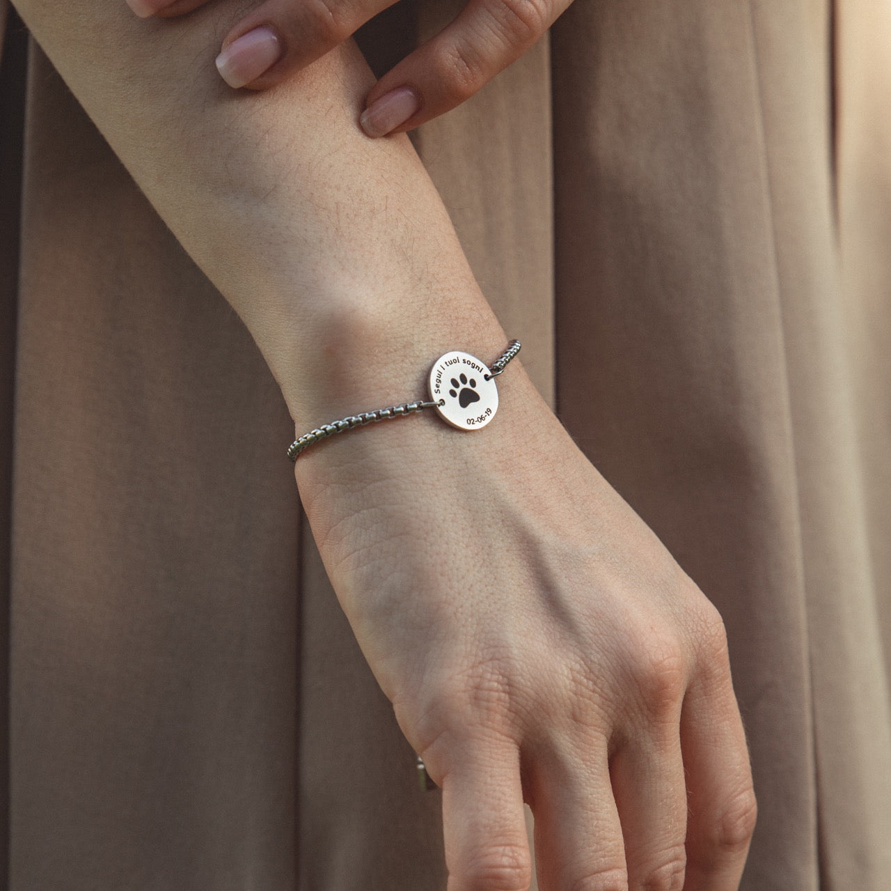 Personalisiertes Armband mit runder Medaille