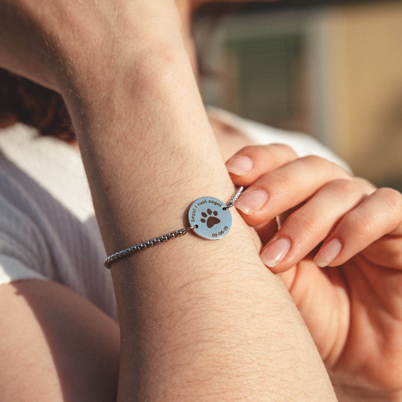Personalisiertes Armband mit runder Medaille