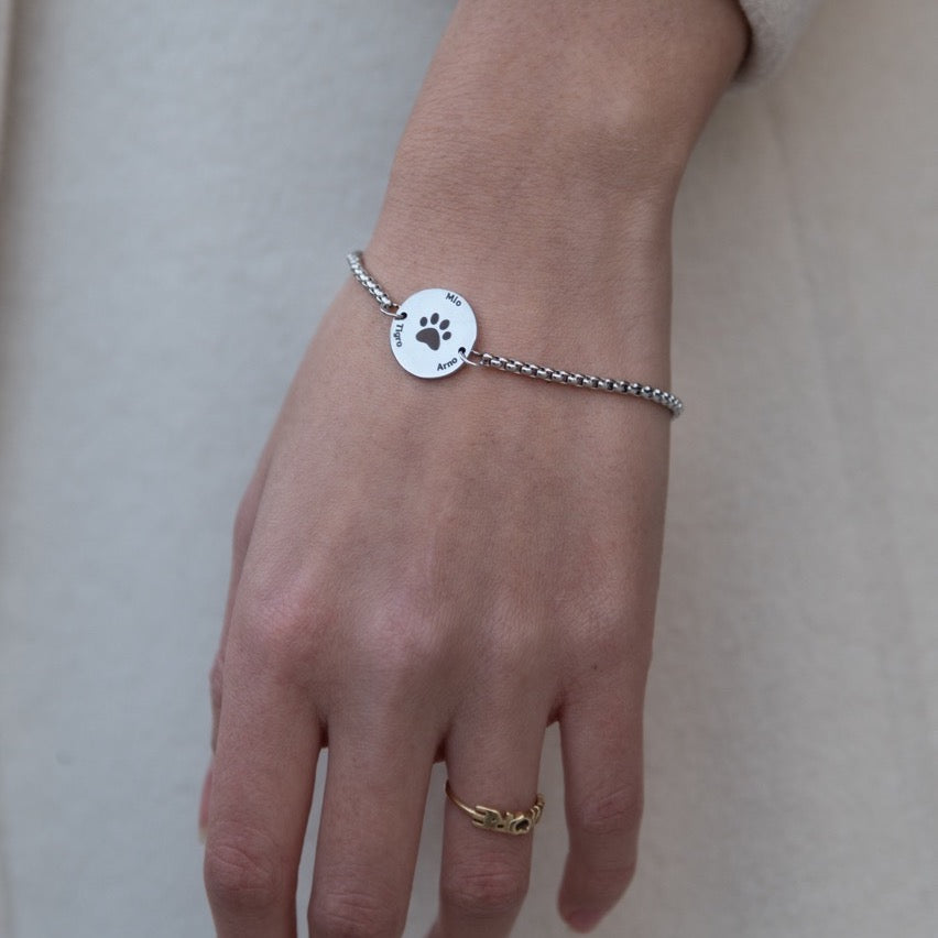 Personalisiertes Armband mit runder Medaille