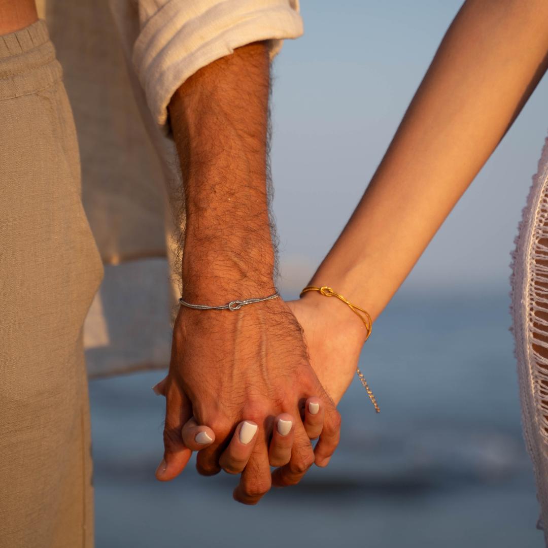 Paar von 2 Liebesknoten-Armbändern - Geschenkbox mit Versprechenszertifikat






