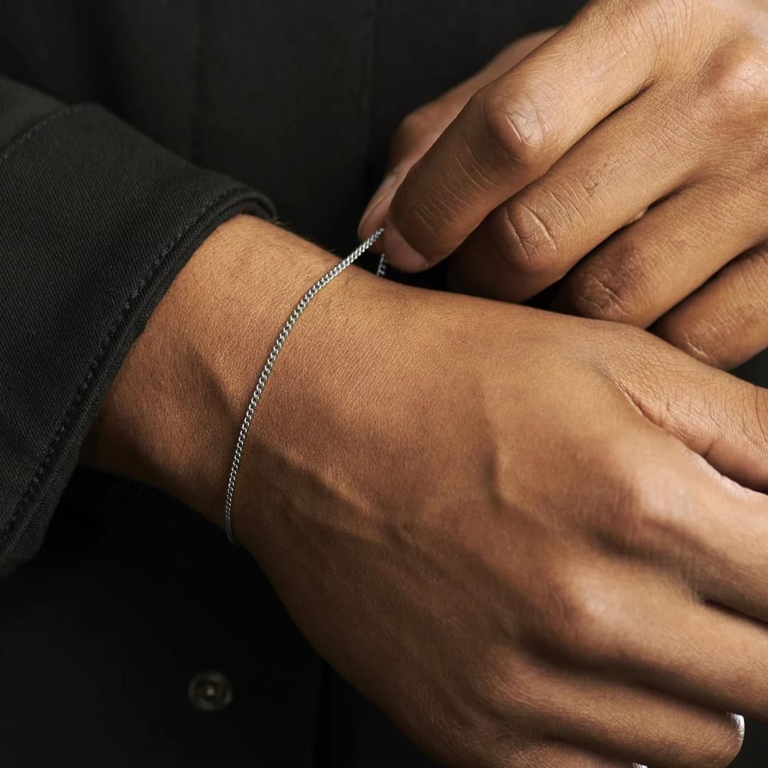 Minimal Mysteriöses Armband